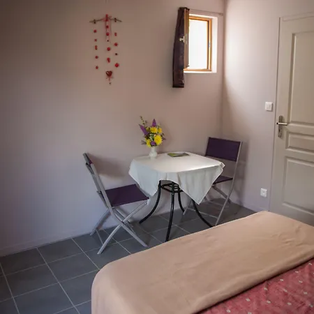 Les Deux Chemins بيت ضيافة 3*