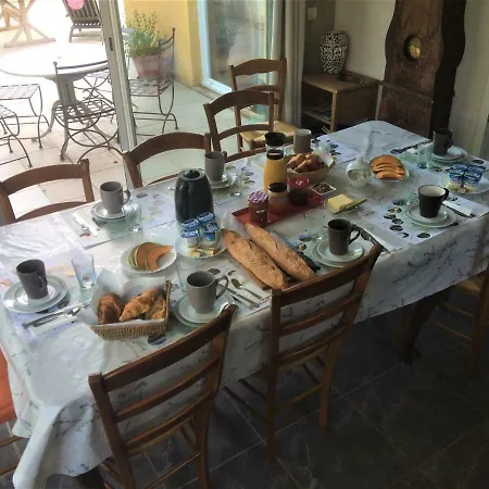 Les Deux Chemins 3*